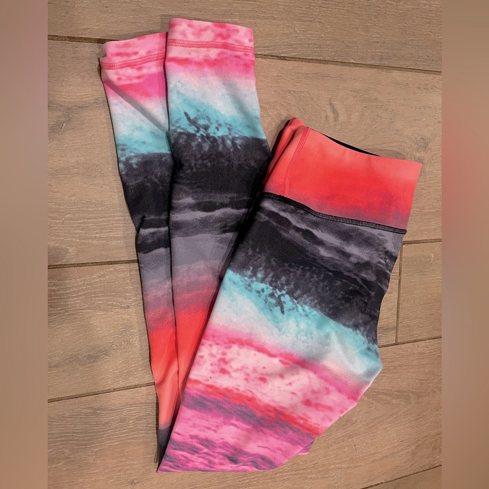 Lululemon Rare Beachscape wunder under  size 8